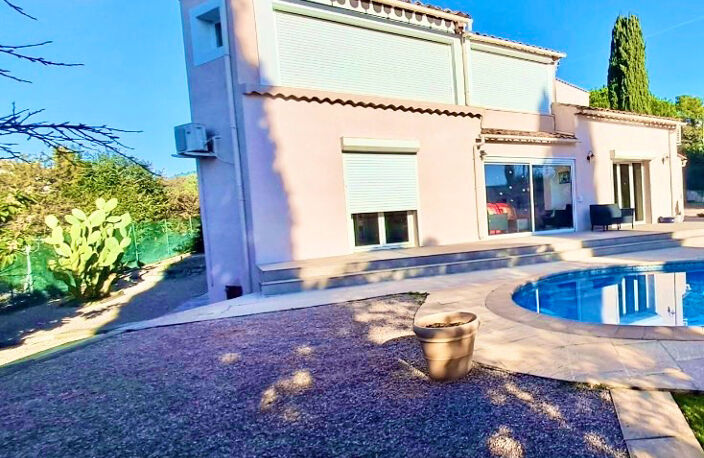 LA ROQUETTE VILLA INDIVIDUELLE SUD T6 DE 245 M2 PISCINE TERR — photo 3
