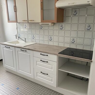 Appartement 3 pièces 145000 €