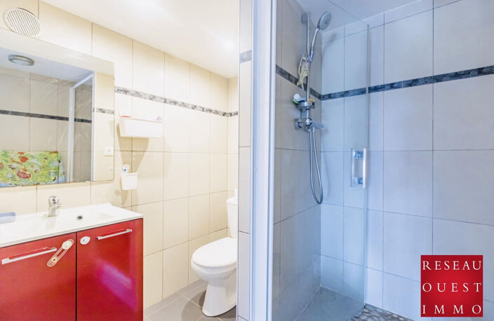 MAISON FAMILIALE DE 180M2 AU COEUR DU VILLAGE DE SAINT GENIS — photo 5