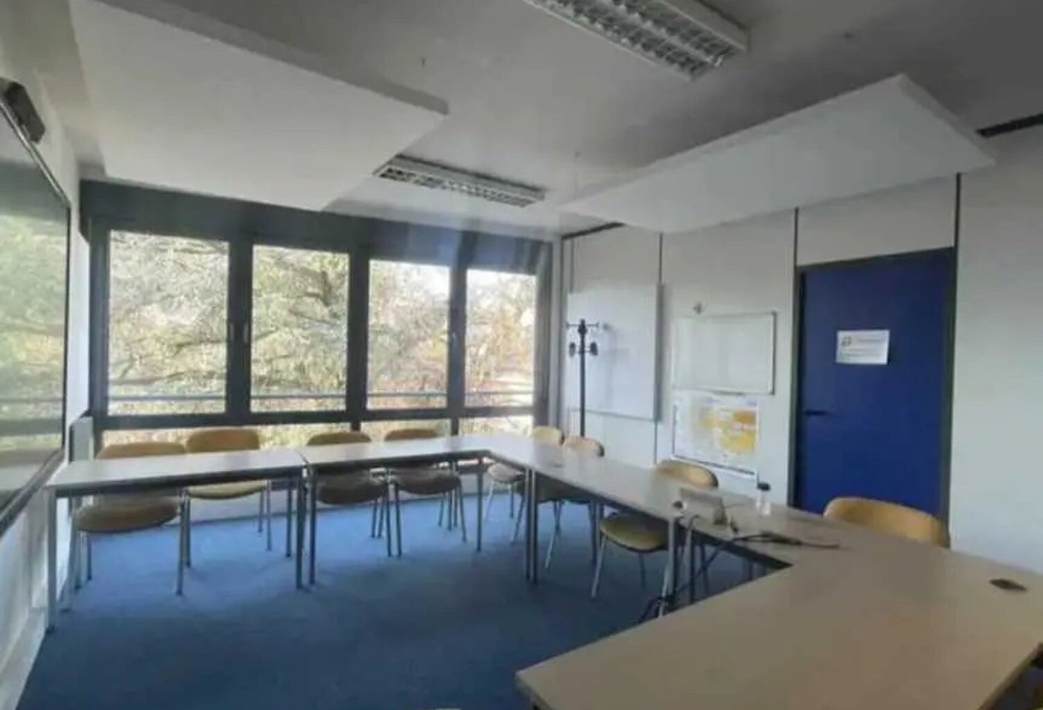 Bureau — photo 1