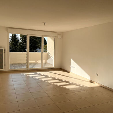 Appartement 3 pièces 920 €