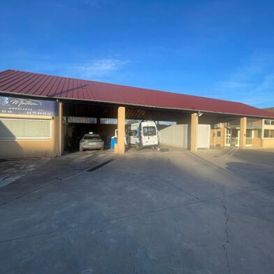 Local industriel  339000 €