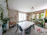 Maison familiale avec piscine, grand terrain et appartement — photo 4