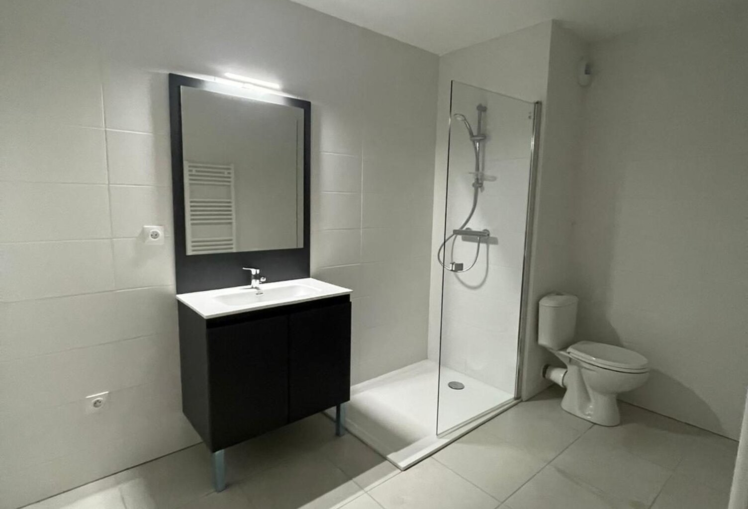 Appartement T2 de 43m² 2 min gare, ceva,bus — photo 1