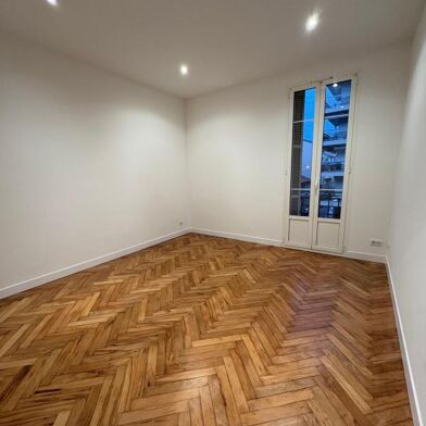 Appartement 1 pièces 690 €