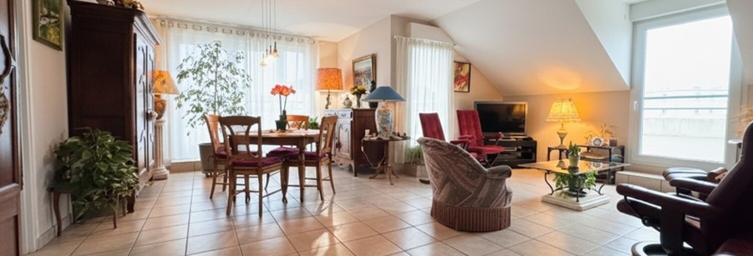 Appartement 5 Pièces 118 m² à vendre à Saint-Cyr-sur-Loire (37540)