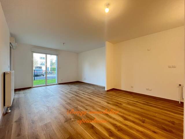 Appartement avec terrasse — photo du bien