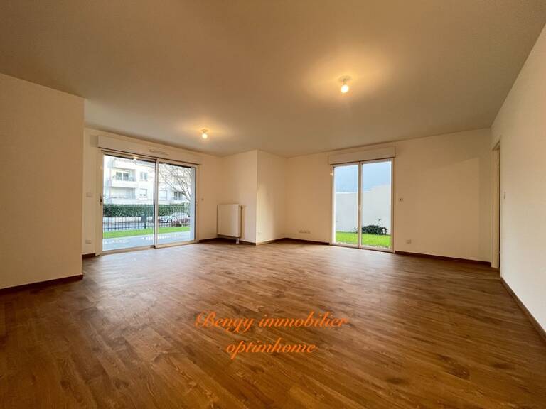 Appartement avec jardin — photo 1