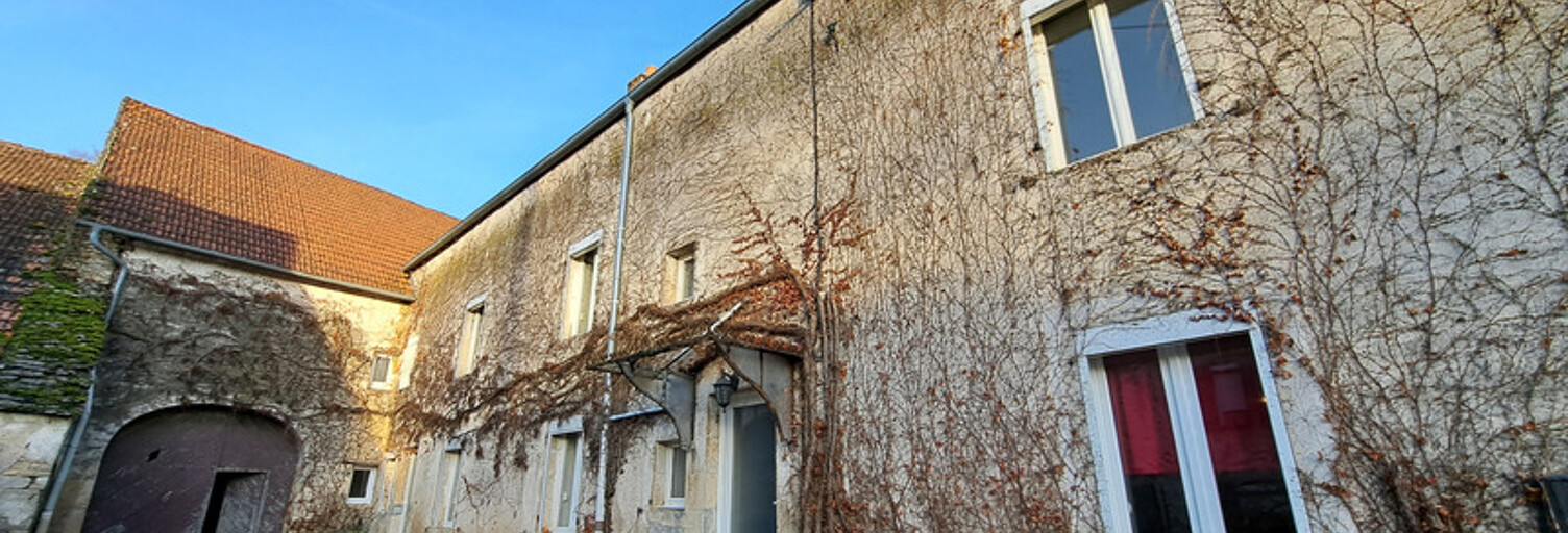 Maison 5 Pièces 135 m² à vendre à Combeaufontaine (70120)