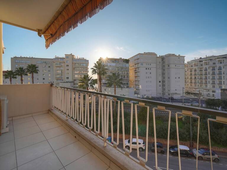 SOUS OFFRE ACCEPTÉE - Charmant 2 pièces avec terrasse aperçu mer — photo 1