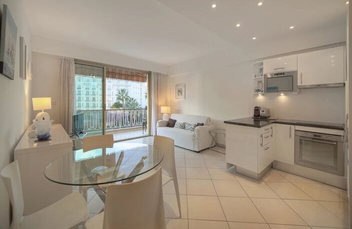 SOUS OFFRE ACCEPTÉE - Charmant 2 pièces avec terrasse aperçu mer — photo 5