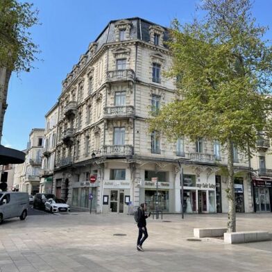 Appartement 3 pièces 830 €