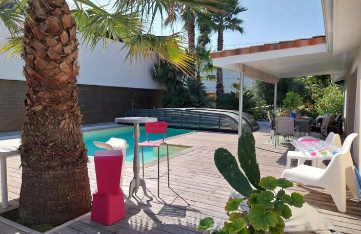 Maison À Vendre 🏡La Teste-de-Buch 33260 : Maison avec piscine + Dépendance T2+ garages — photo 2