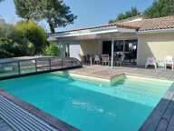 Maison À Vendre  La Teste-de-Buch 33260 : Maison avec piscine + Dépendance T2+ garages — photo 3