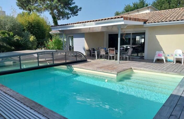Maison À Vendre 🏡La Teste-de-Buch 33260 : Maison avec piscine + Dépendance T2+ garages — photo 3