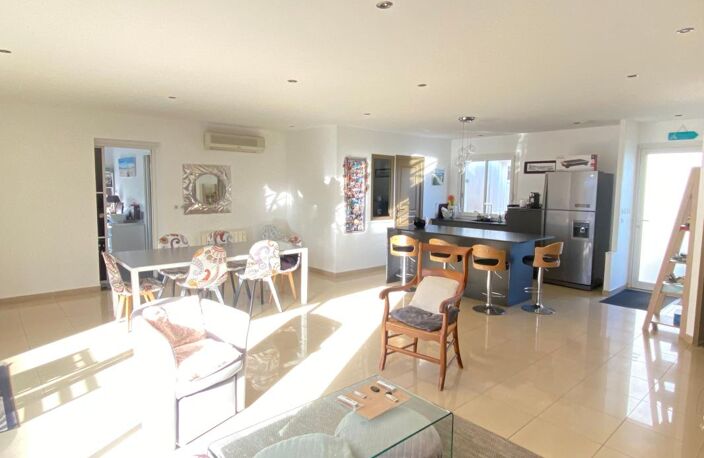 Maison À Vendre 🏡La Teste-de-Buch 33260 : Maison avec piscine + Dépendance T2+ garages — photo 5