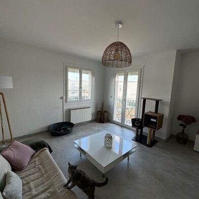 Appartement 2 pièces 710 €