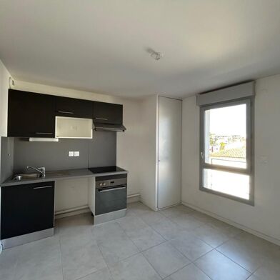Appartement 3 pièces 782 €
