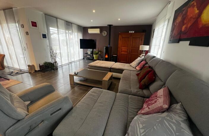 Maison À Vendre PISANY 2 chambres + 1 bureau 120m2 de plain-pied — photo 3