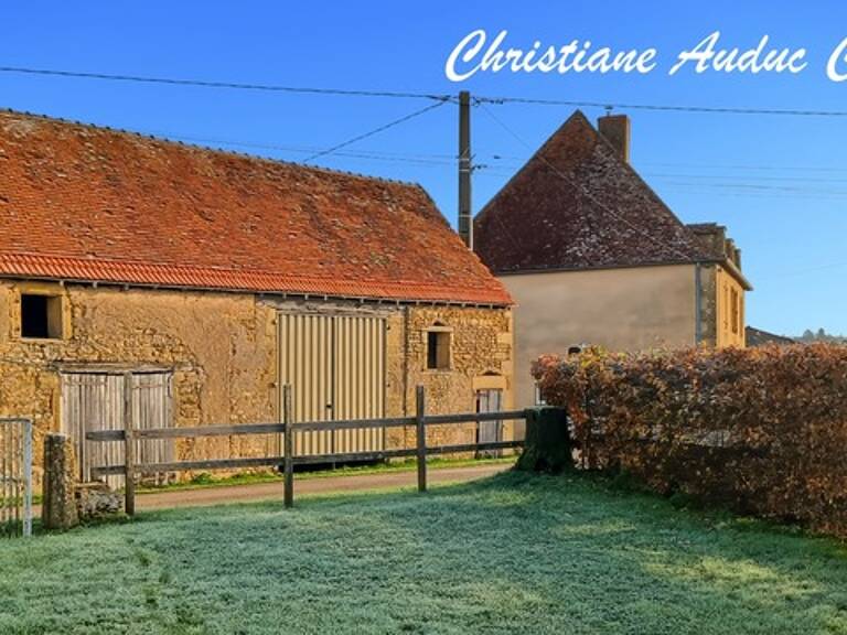 Entre Charolles, La Clayette et Paray le Monial, ancien corps de ferme en pierres, à rénover, sur parcelle de terrain de 900 m² environ — photo 1