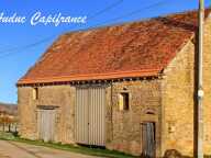 Entre Charolles, La Clayette et Paray le Monial, ancien corps de ferme en pierres, à rénover, sur parcelle de terrain de 900 m² environ — photo 2