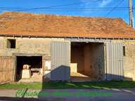 Entre Charolles, La Clayette et Paray le Monial, ancien corps de ferme en pierres, à rénover, sur parcelle de terrain de 900 m² environ — photo 4