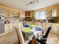Maison familiale 152 m² – 5 chambres – Sous-sol complet – Piscine chauffée – Bourg de La Chapelle-Caro — photo 2
