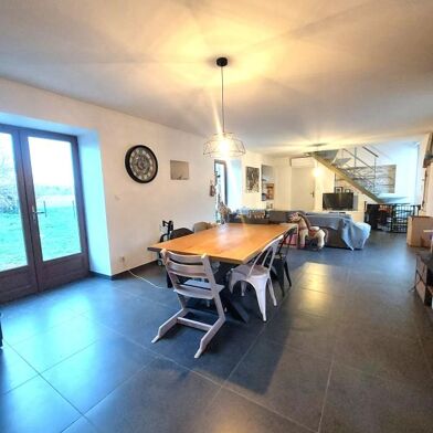 Maison 5 pièces 1420 €