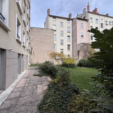 Appartement 3 pièces 1300 €