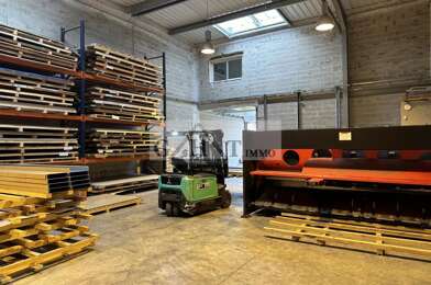 Local industriel  600000 €