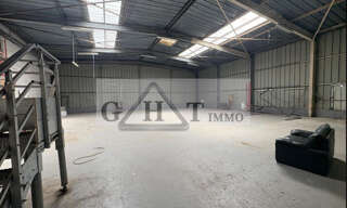 Local industriel  750 m² à vendre à Moissy-Cramayel (77550)