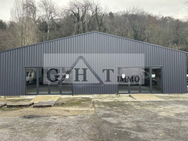Local Commercial – 200 m² – Creil — photo du bien