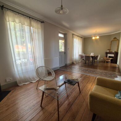 Maison 4 pièces 1700 €