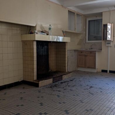 Maison 13 pièces 56000 €