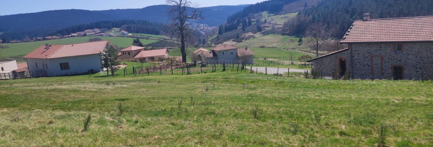 Terrain  1770 m² à vendre à Riotord (43220)