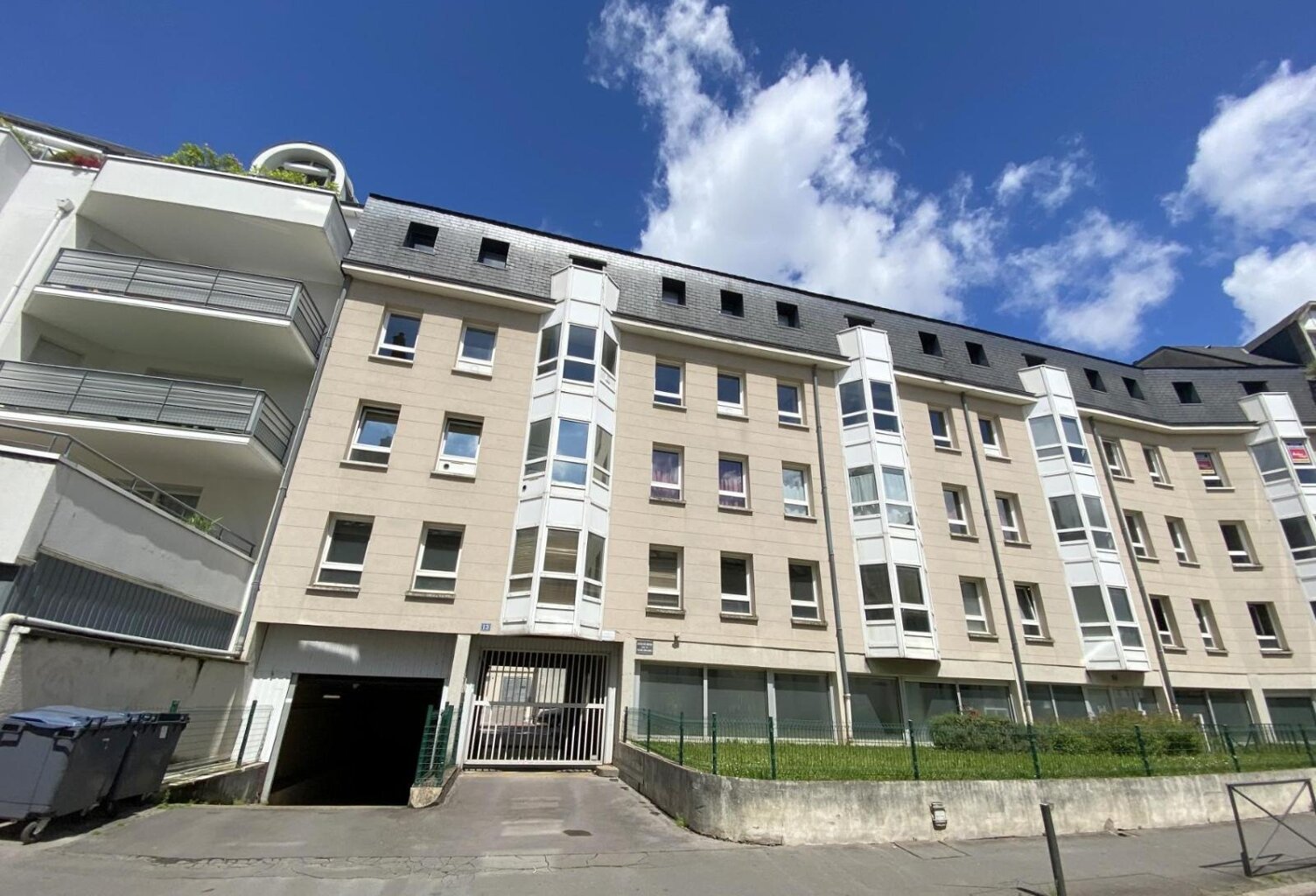 Location garage   à Tours (37000) — photo 1