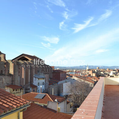 Appartement 15 pièces 450000 €