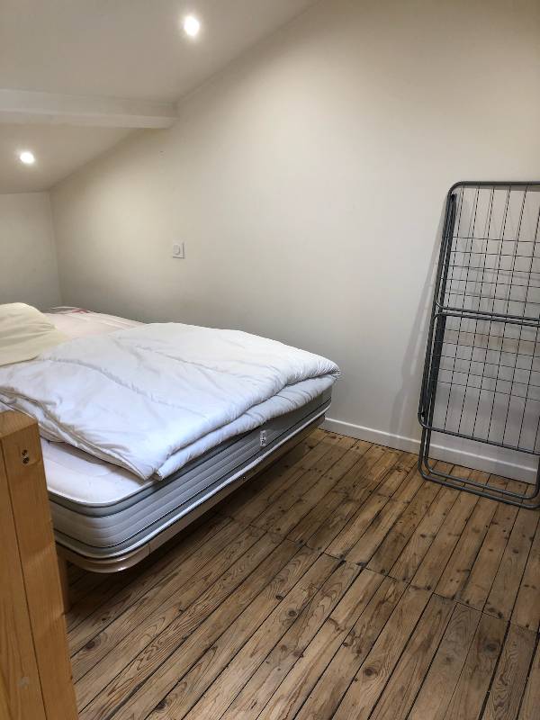 Location Studio 20 m² à Vaulx-en-Velin 650 ¤ CC /mois