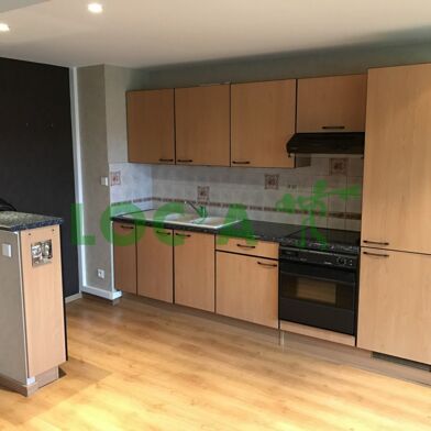 Appartement 3 pièces 752 €