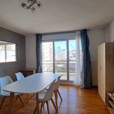 Appartement 2 pièces 1110 €