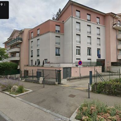 Appartement 3 pièces 845 €