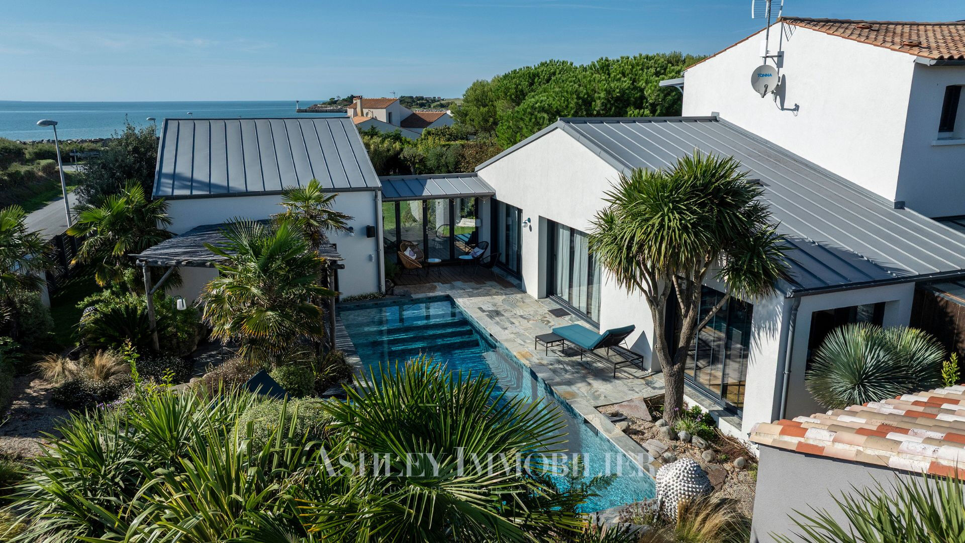 Villa / Maison  T9 à vendre Rochelle (La) 17000