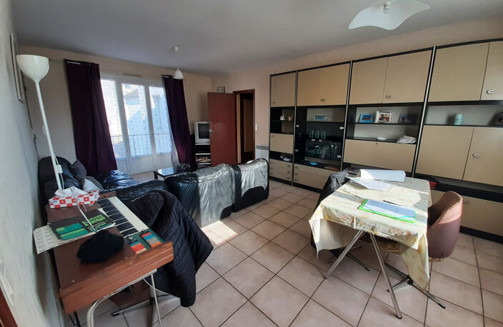 Ensemble immobilier 3 logements + jardin   centre L'Hermenau — photo 3