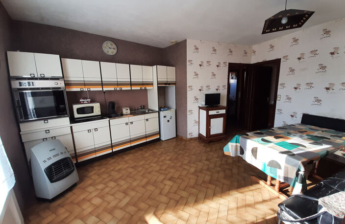 Ensemble immobilier 3 logements + jardin   centre L'Hermenau — photo 4