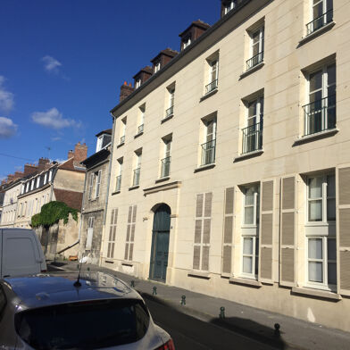 Bureau 8 pièces 365000 €