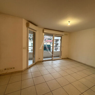 Appartement 2 pièces 847 €