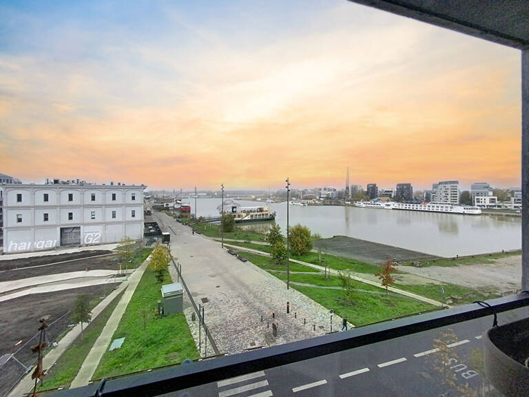 T2 avec terrasse Bassins à Flots — photo 1