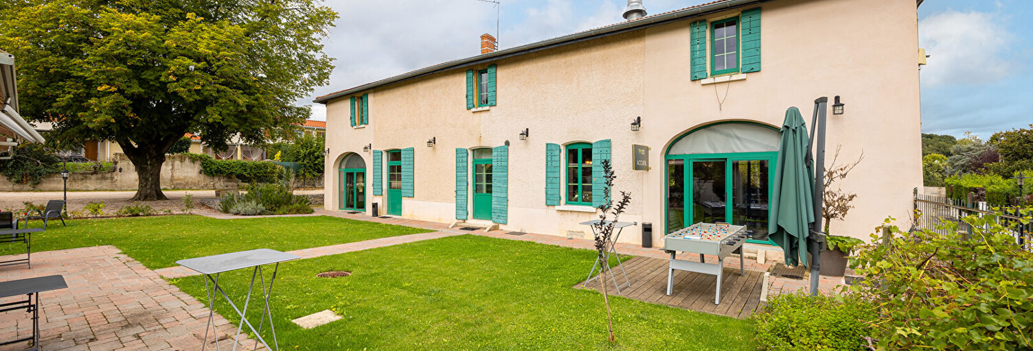 Commerce  380 m² à vendre à Genas (69740)