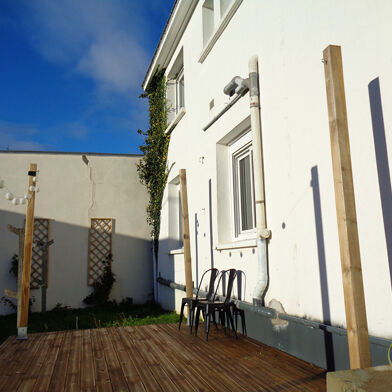 Appartement 5 pièces 141332 €