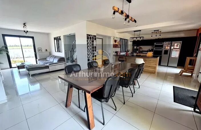 Maison 5 Chambres + bureau / sous-sol total — photo 3